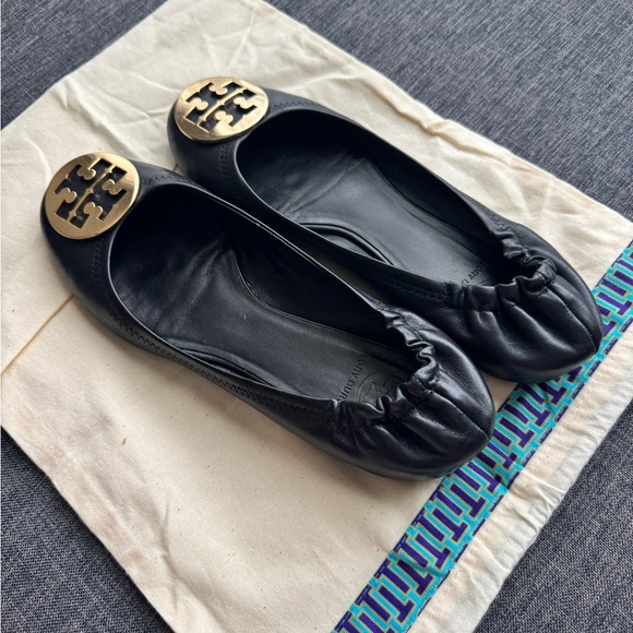 Tory Burch Black Leather Reva Logo Ballet Flats - Size 9 - Picture 2 of 14